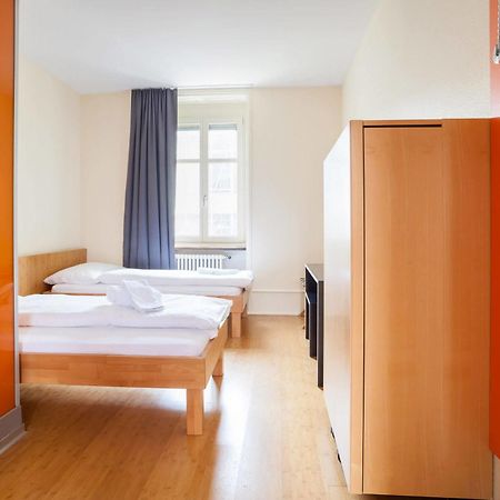 Easyhotel Basel - Self Service And Self Check-In 外观 照片